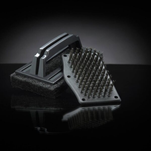 REPLACEMENT BRUSH HEAD AND SCRUBBER
