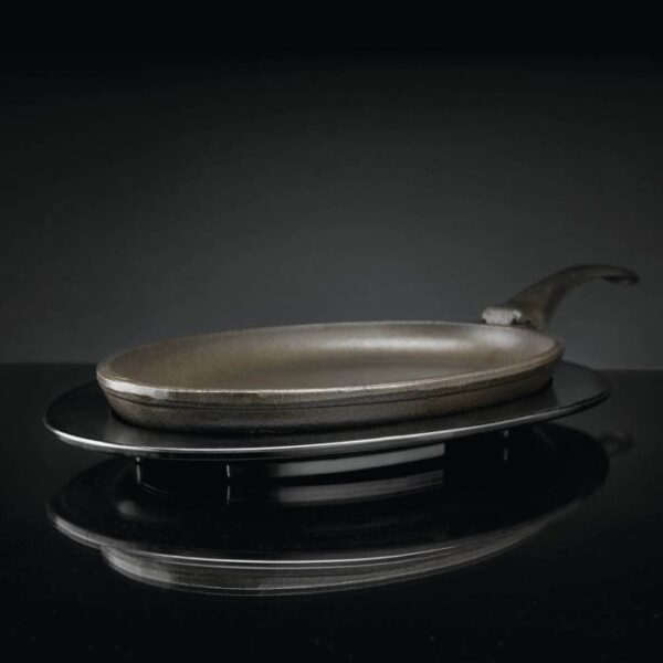CAST IRON SKILLET