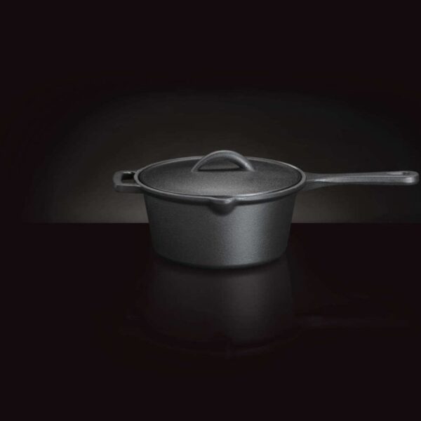 CAST IRON SAUCE PAN WITH LID